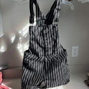 Hot Topic Black and White Striped Women Shorts